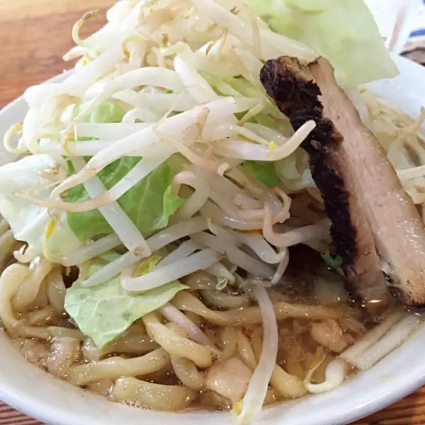 二郎系ラーメンのカロリーはどれくらい？麺150gから400gまでの徹底比較