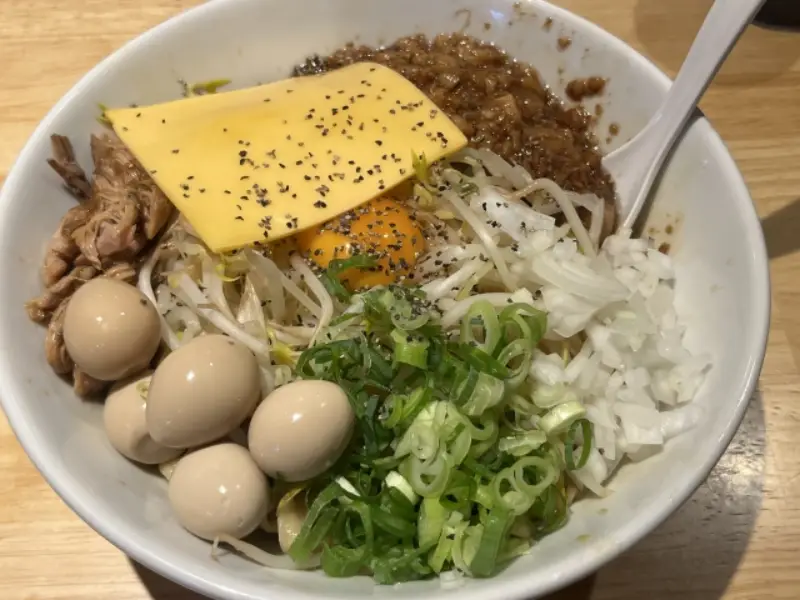 二郎系ラーメンのカロリーはどれくらい？麺150gから400gまでの徹底比較