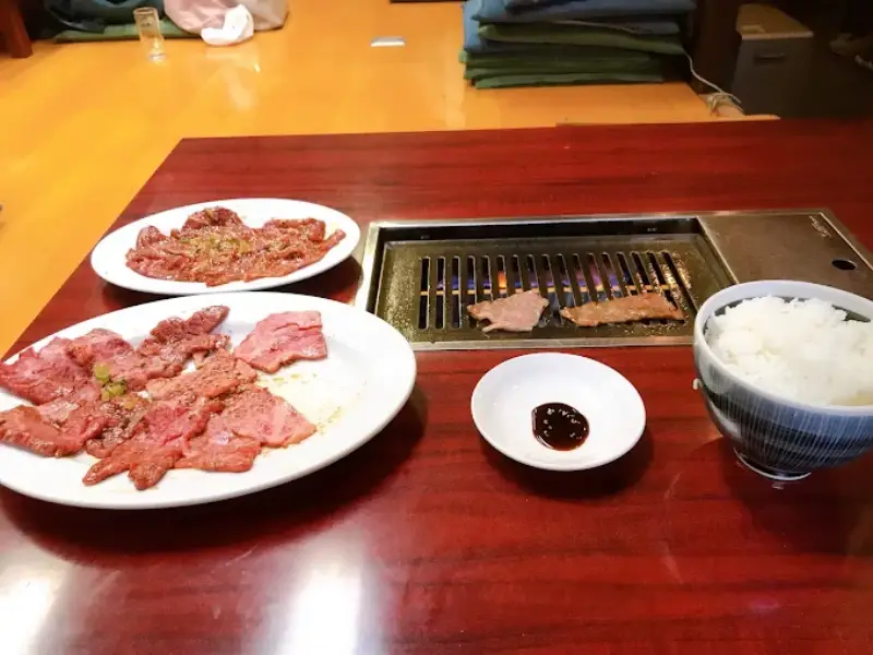 焼肉 有楽の手切り牛タンと自家製料理が絶品すぎる