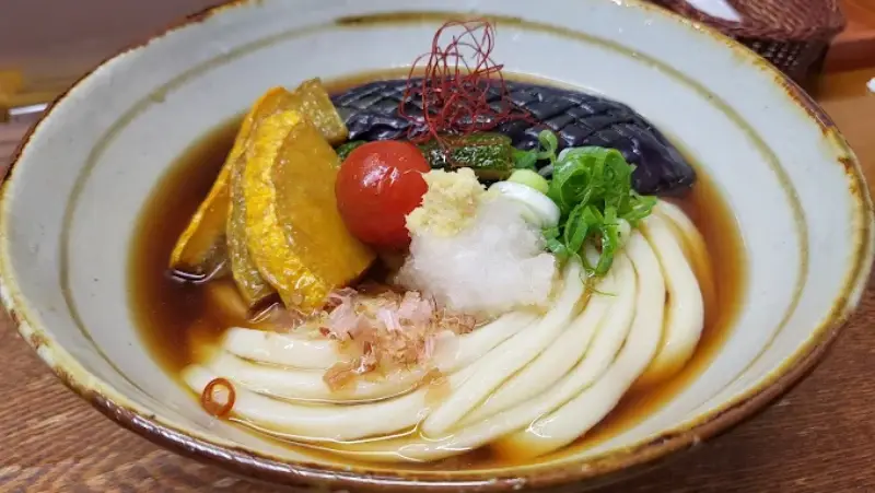 自家製うどん さんたく完全ガイド｜人気メニューや混雑回避のコツ