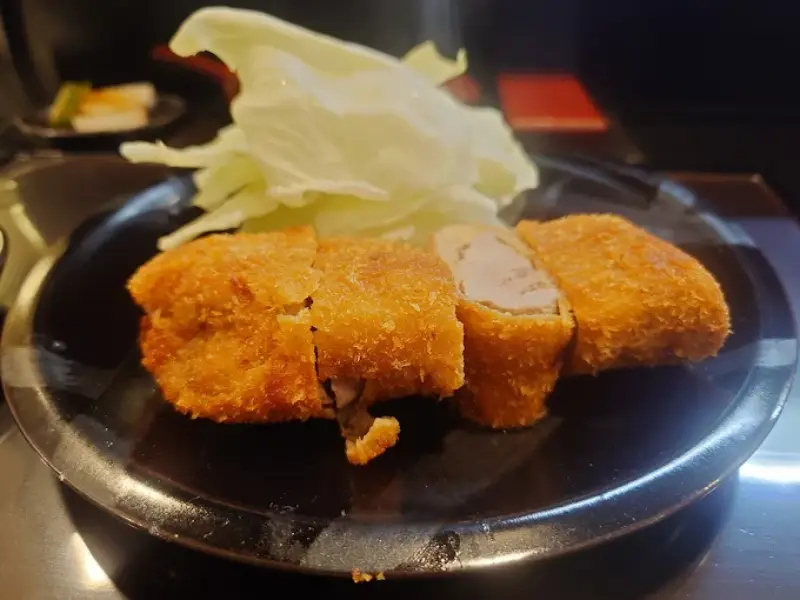 とんかつ山本 レビューで話題の絶品ロースかつと接客の魅力を解説