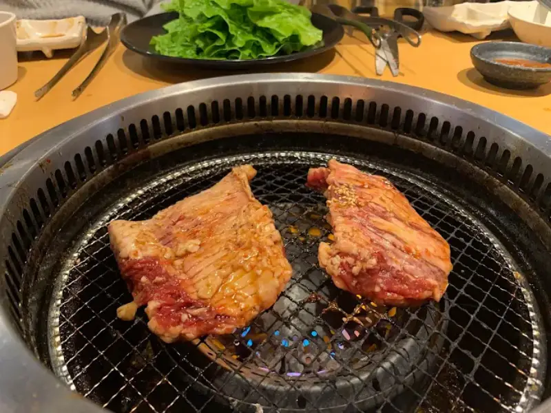 焼肉きんぐで赤字メニューの攻略法｜原価ランキングとコスパ最強戦術