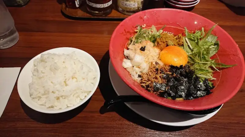 魁力屋 まぜそばの販売期間と口コミ評価まとめ|人気の秘密を徹底解説