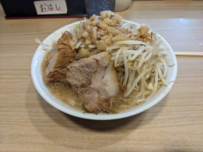 ラーメンまた此処でのメニュー徹底解説と口コミまとめ｜最新情報