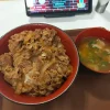 すき家の中盛りはご飯少なめ肉増量？並盛や大盛りとの違いと選び方