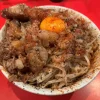二郎系ラーメンの脂質は高い？脂っこく感じやすい理由をわかりやすく解説